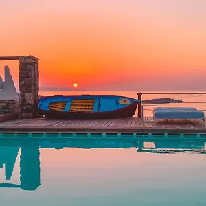 https://tharroe-of-mykonos.hotels-in-mykonosisland.net